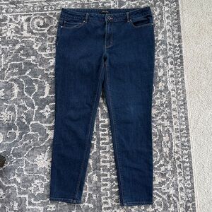 White House Black Market Skimmer Jeans